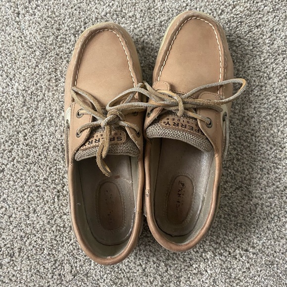 boat shoes size 6